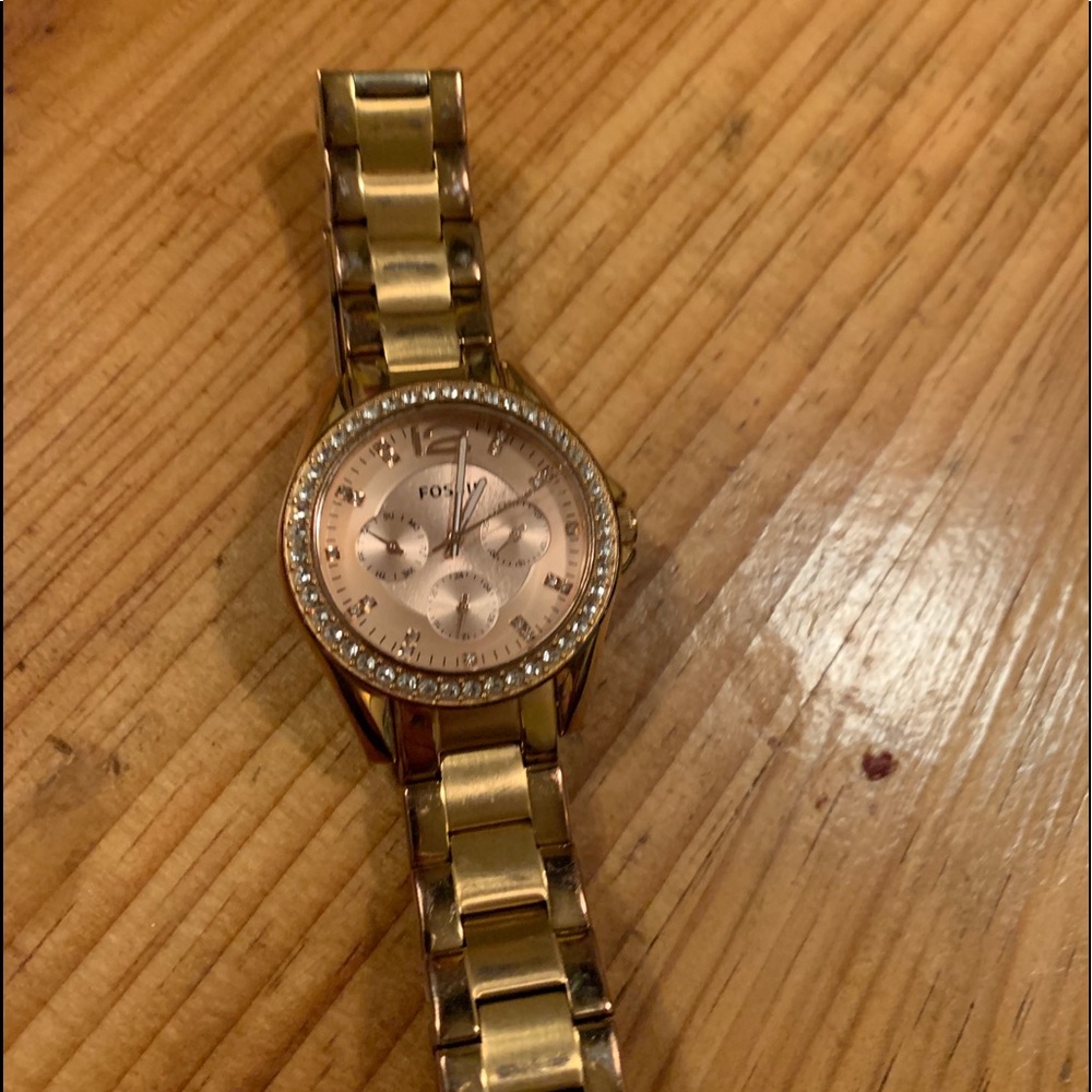 Women’s fossil watch size 7
